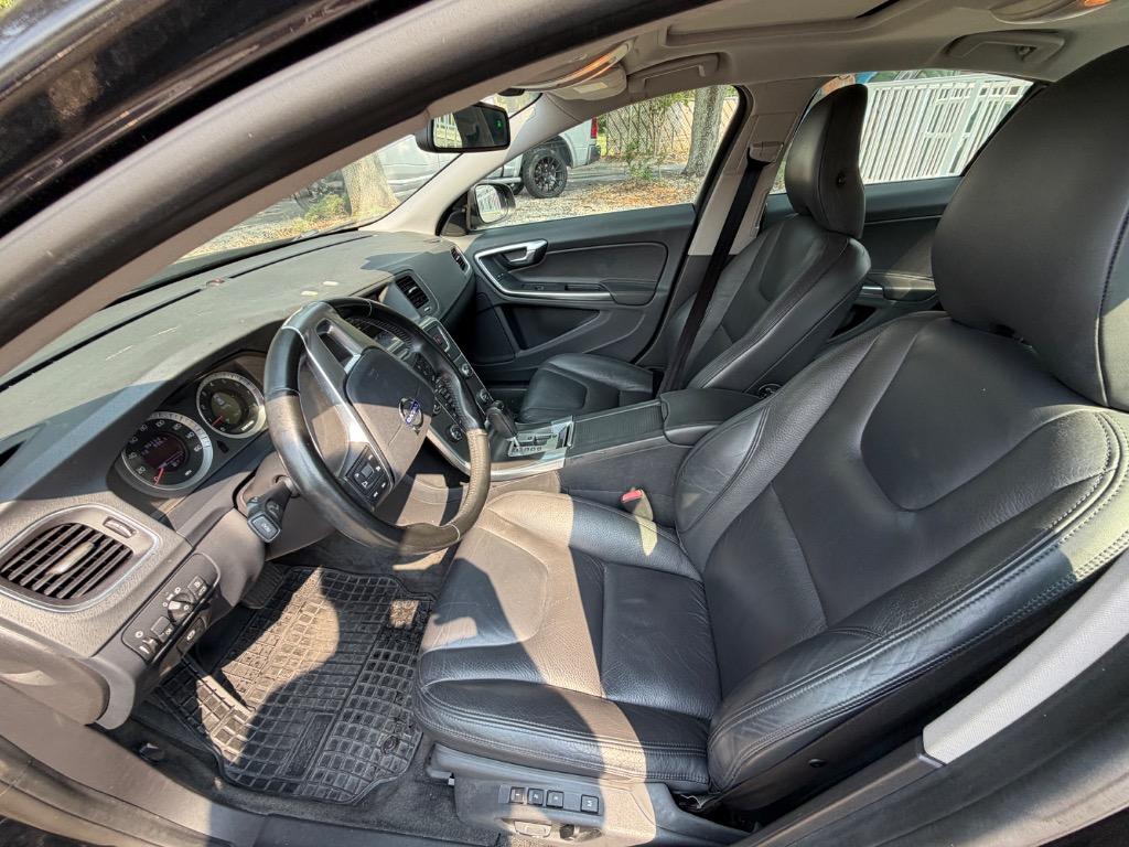 2011 Volvo S60 - $9,999