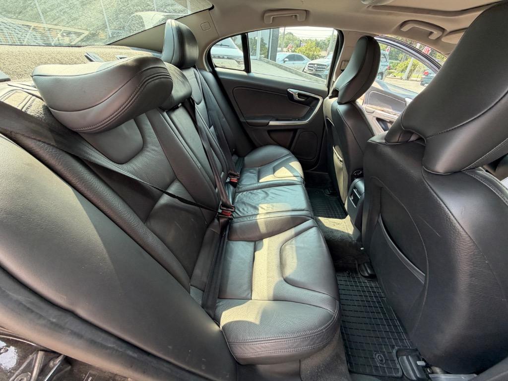 2011 Volvo S60 - $9,999