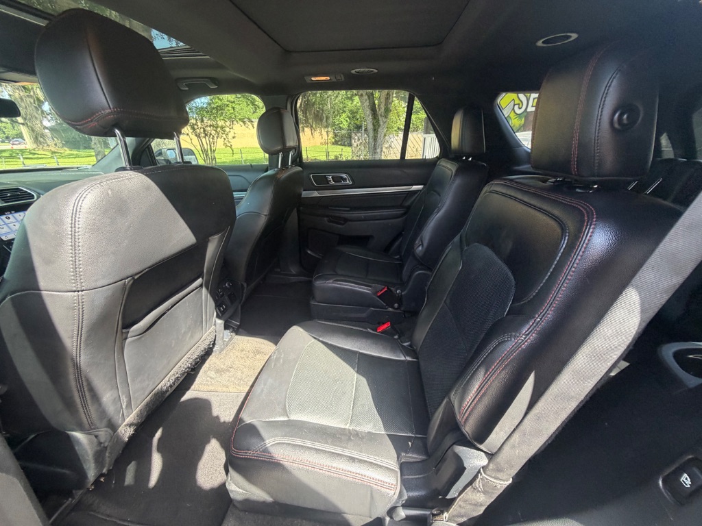 2017 Ford Explorer - $14,999