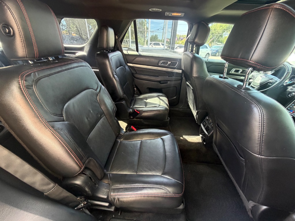 2017 Ford Explorer - $14,999