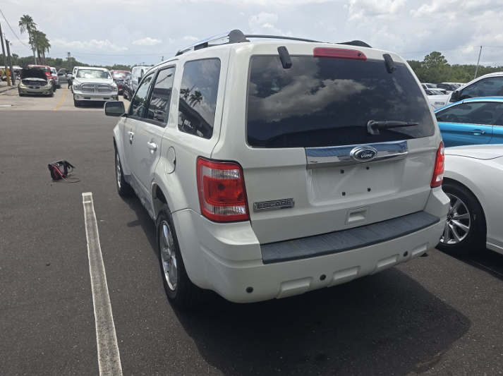 2009 Ford Escape - $7,999