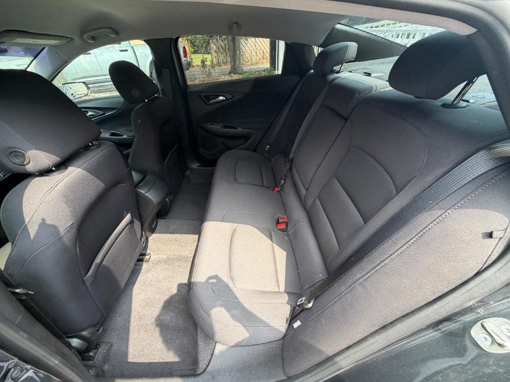 2018 Chevrolet Malibu - $12,999