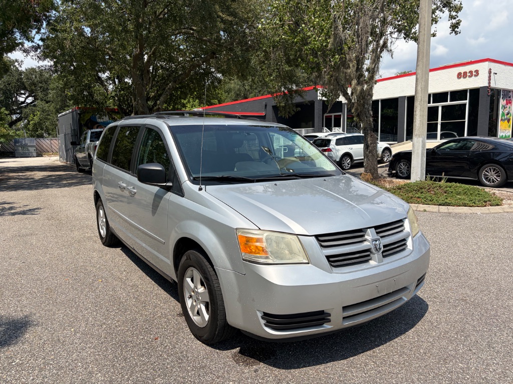 2010 Dodge Grand Caravan - $7,999
