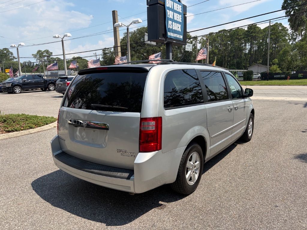 2010 Dodge Grand Caravan - $7,999