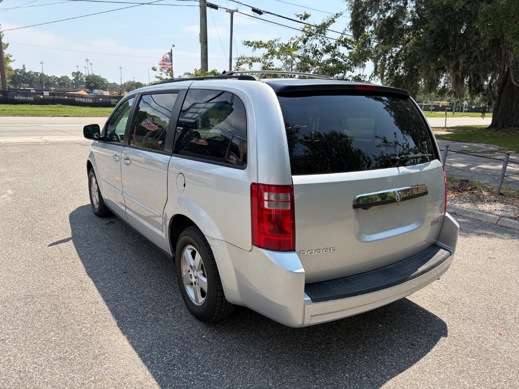 2010 Dodge Grand Caravan - $7,999