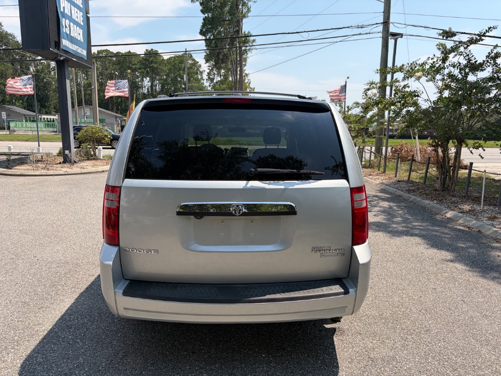 2010 Dodge Grand Caravan - $7,999