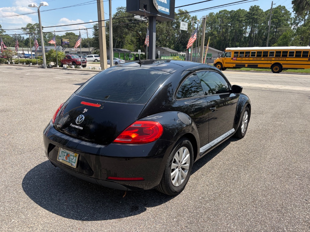 2014 Volkswagen Beetle - $10,999
