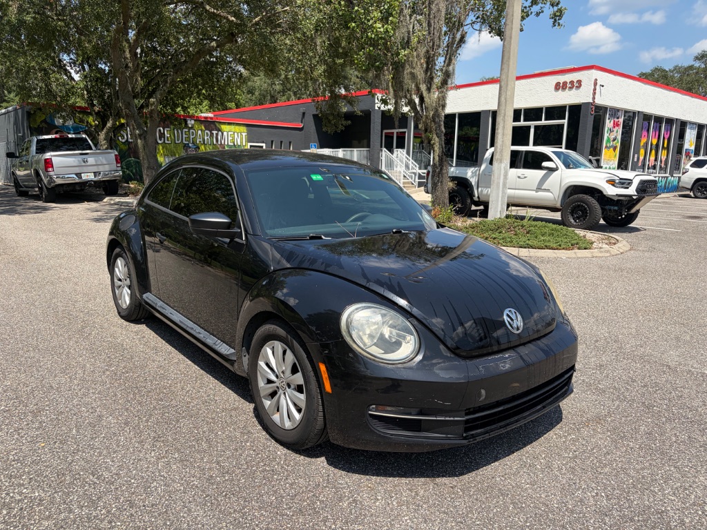 2014 Volkswagen Beetle - $10,999
