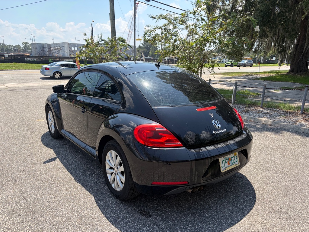 2014 Volkswagen Beetle - $10,999