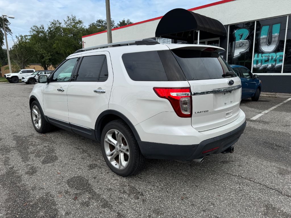 2014 Ford Explorer - $15,999