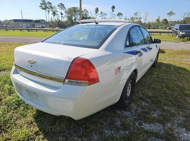 White 2014 Chevrolet Caprice Sedan Rear-Wheel Drive Automatic