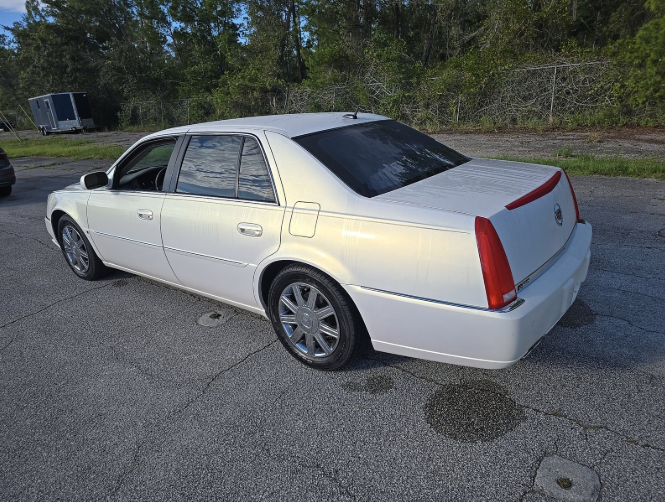 2006 Cadillac DTS - $10,999