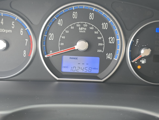 2009 Hyundai Santa Fe - $7,999