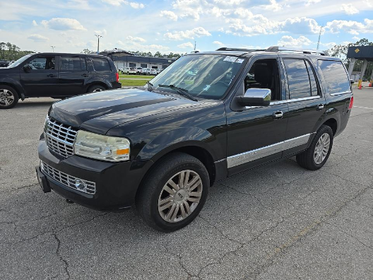2011 Lincoln Navigator - $14,999