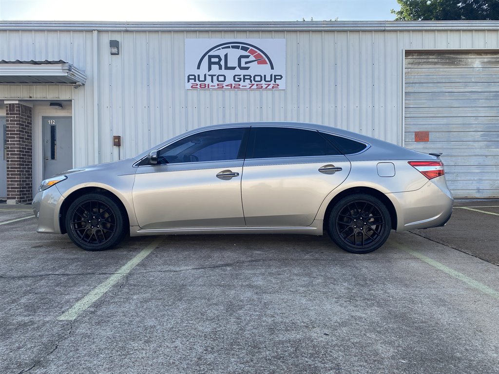 2015 Toyota Avalon - $15,996