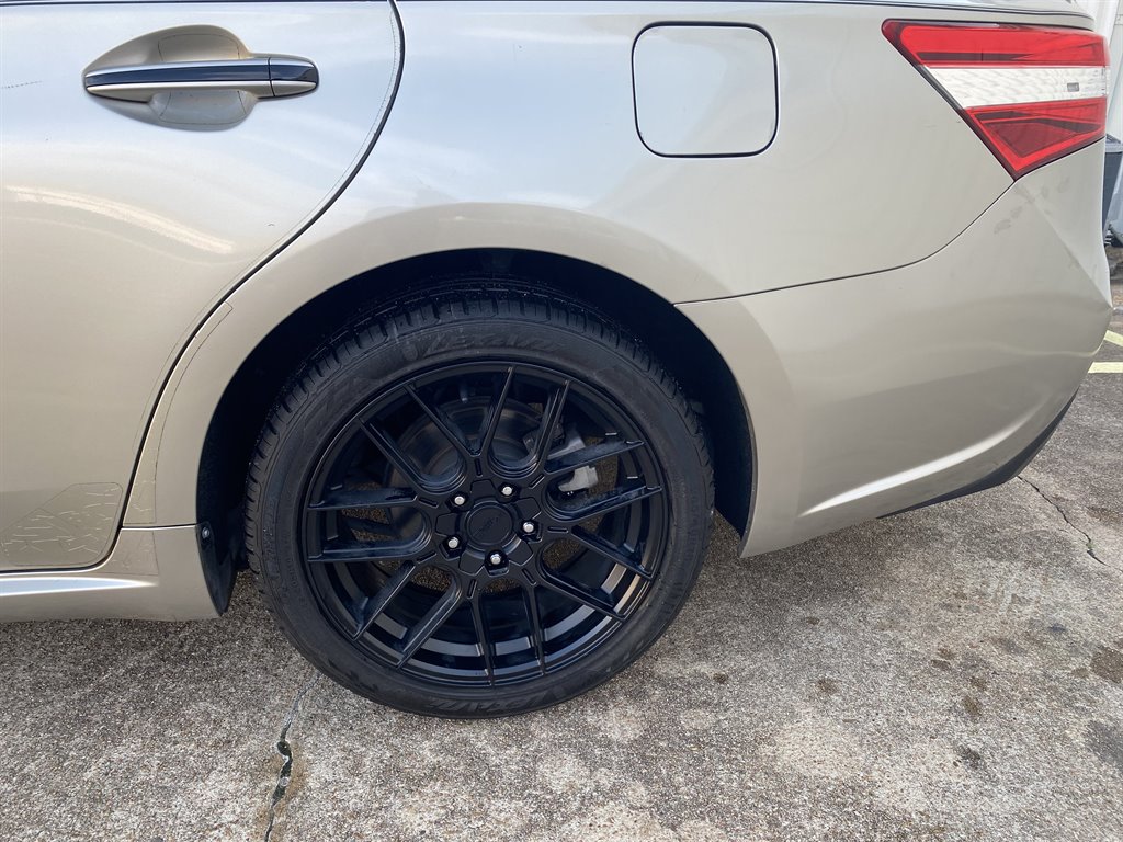 2015 Toyota Avalon - $15,996