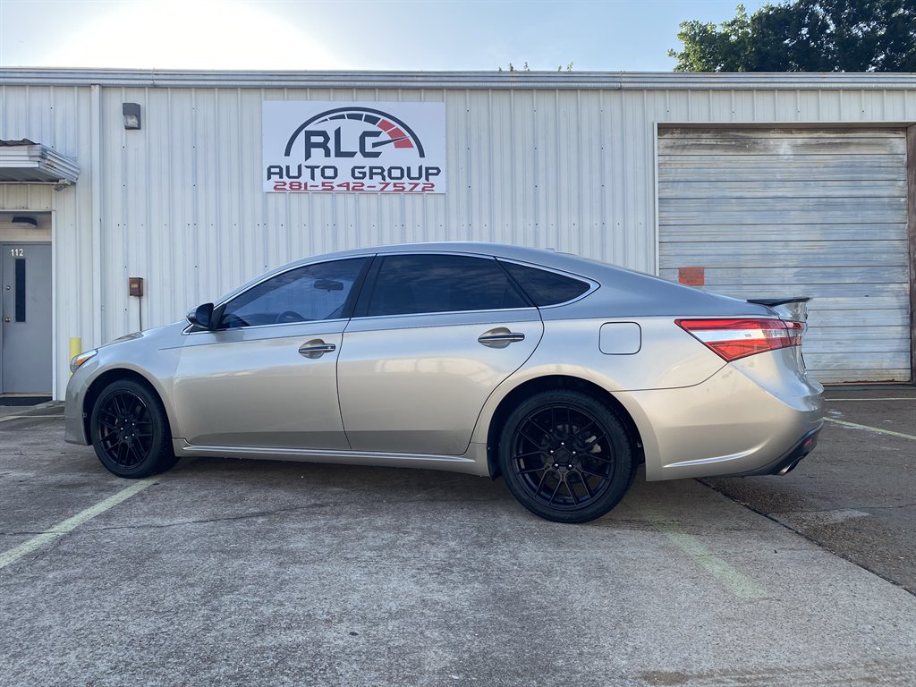 2015 Toyota Avalon - $15,996