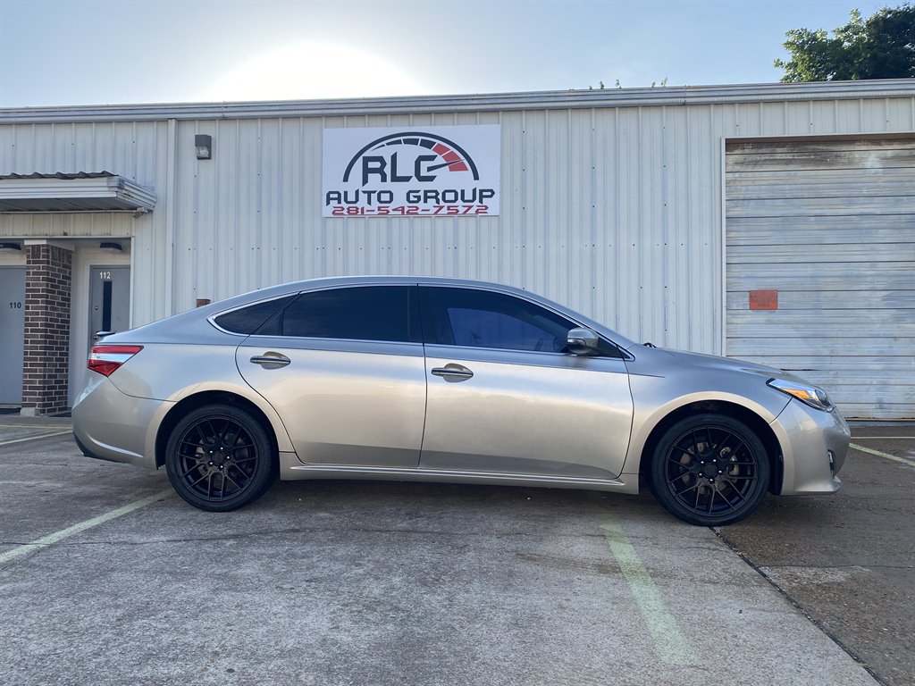 2015 Toyota Avalon - $15,996