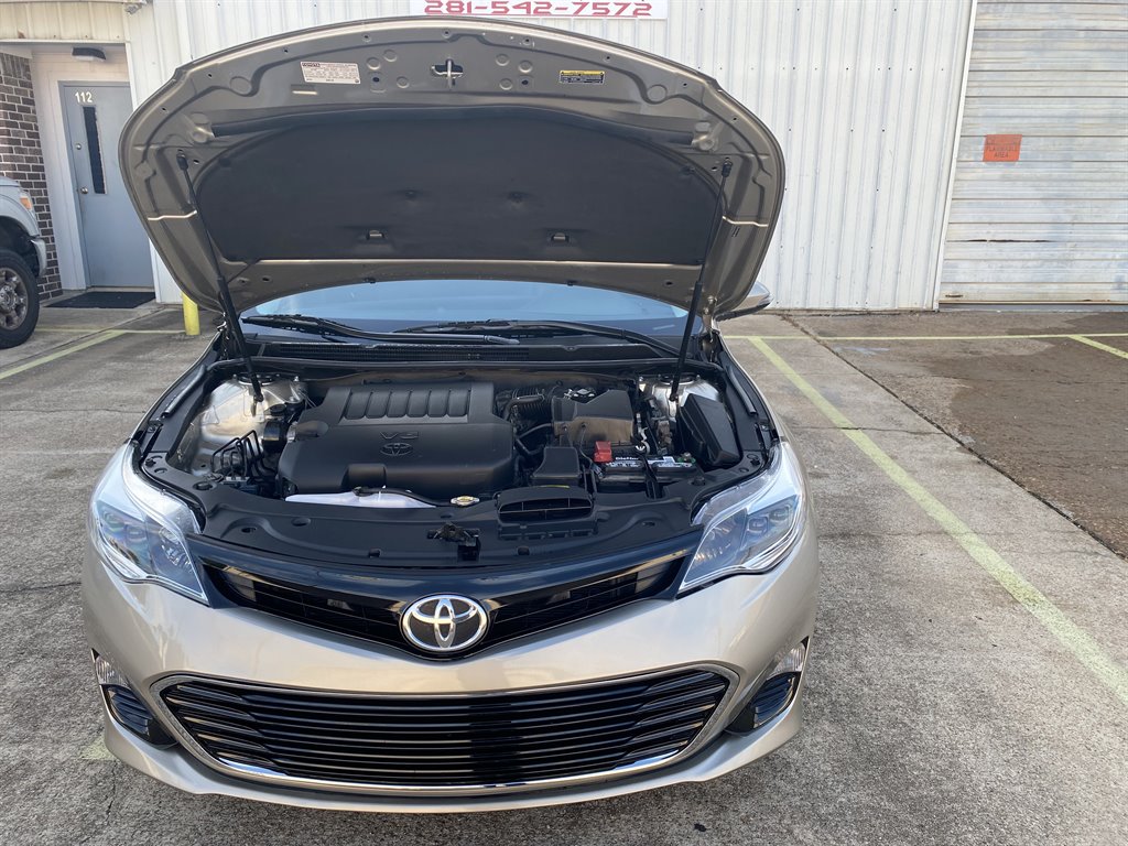 2015 Toyota Avalon - $15,996
