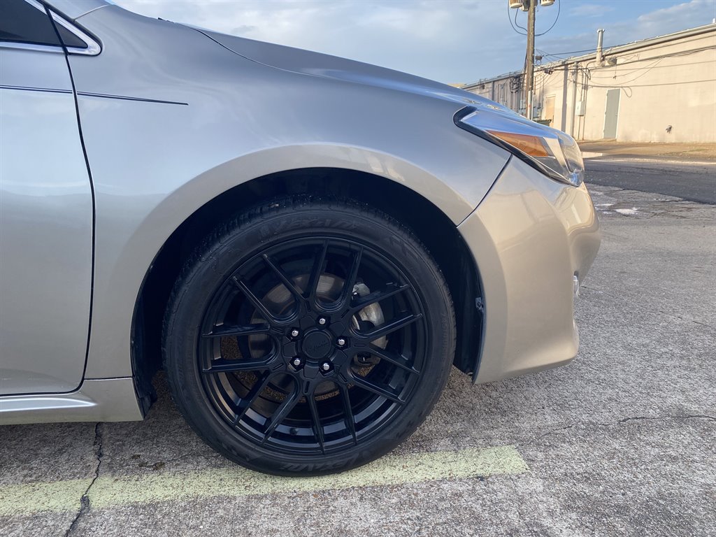 2015 Toyota Avalon - $15,996