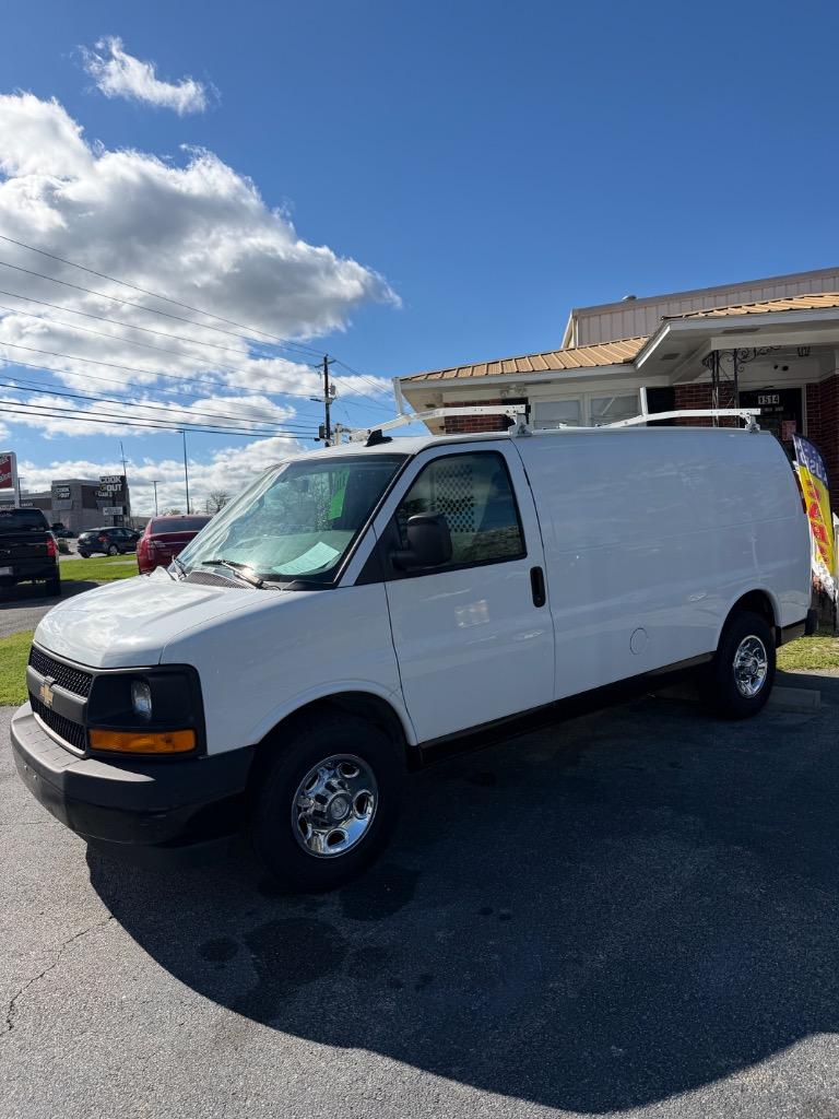 2017 Chevrolet Express - $9,900