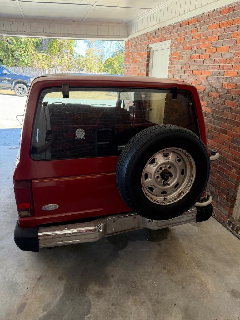 1984 Ford Bronco - $5,900