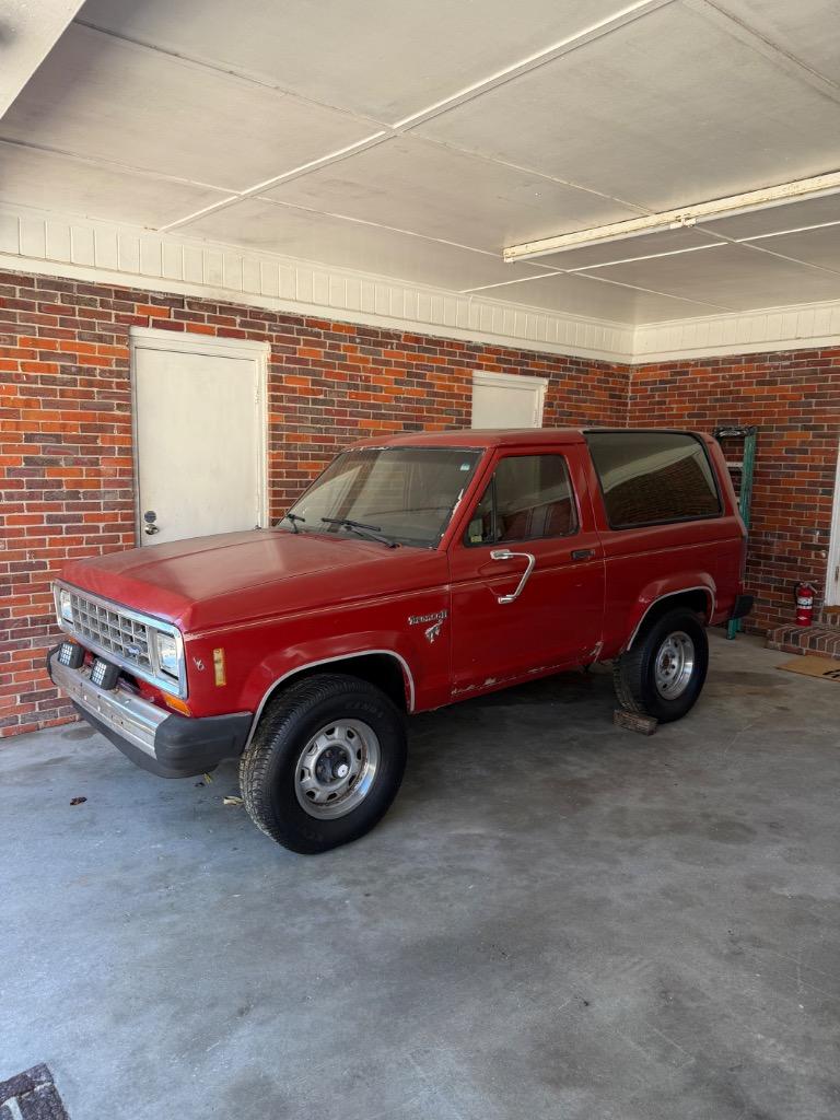 1984 Ford Bronco - $5,900