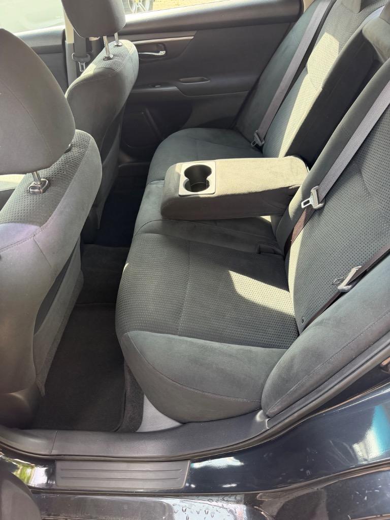2015 Nissan Altima - $8,900