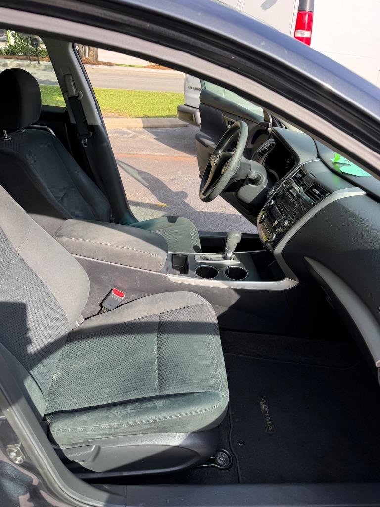 2015 Nissan Altima - $8,900