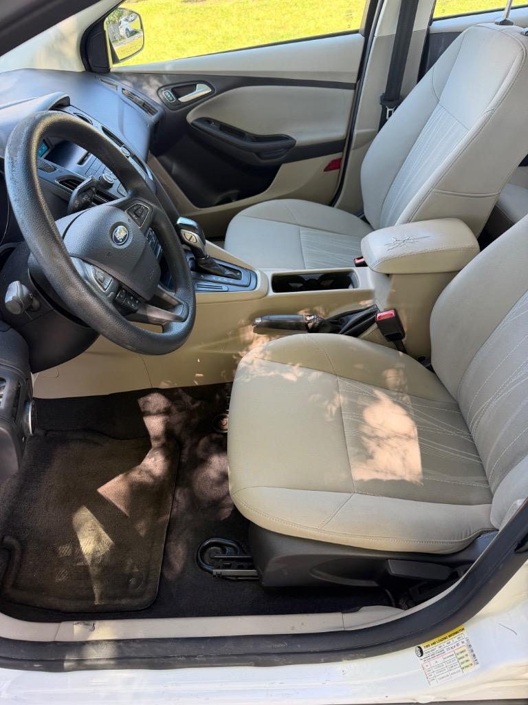 2015 Ford Focus - $5,900
