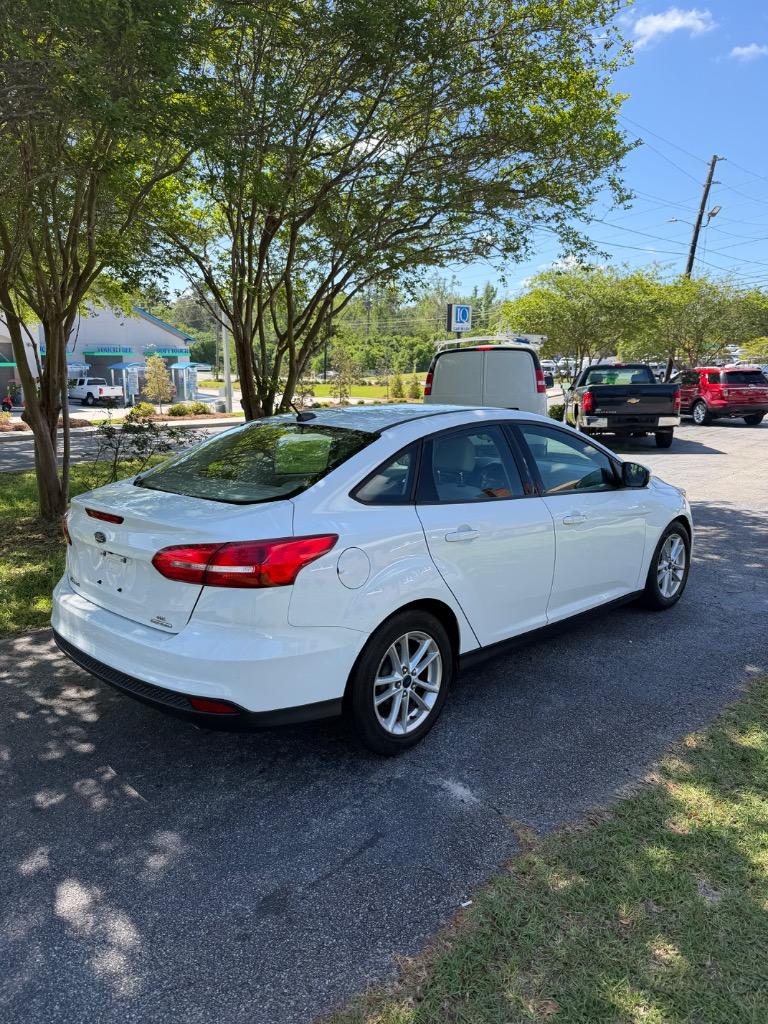 2015 Ford Focus - $5,900