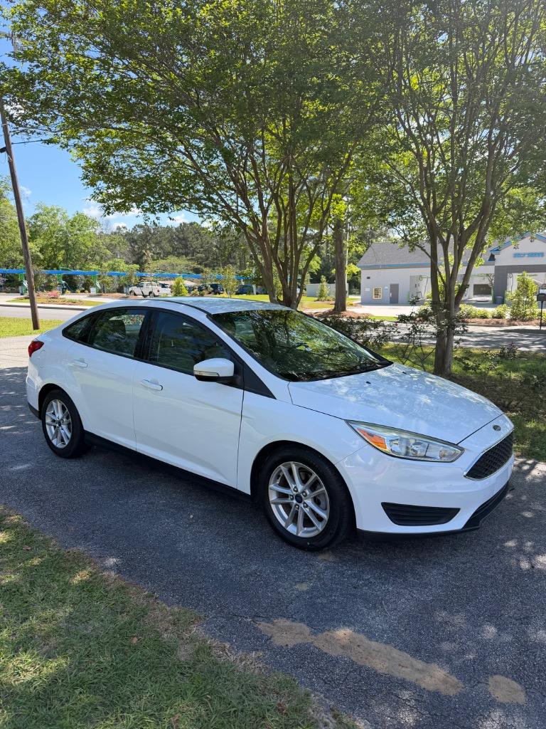 2015 Ford Focus - $5,900