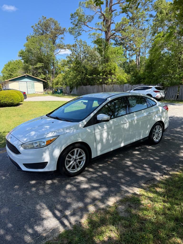 2015 Ford Focus - $5,900