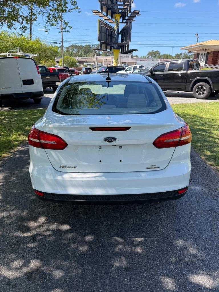 2015 Ford Focus - $5,900