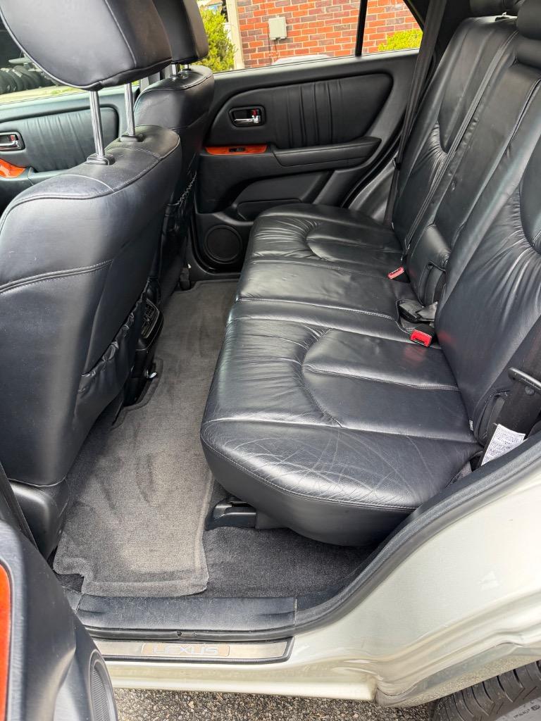 2002 Lexus RX - $6,750
