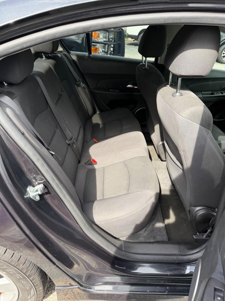 2016 Chevrolet Cruze - $7,900