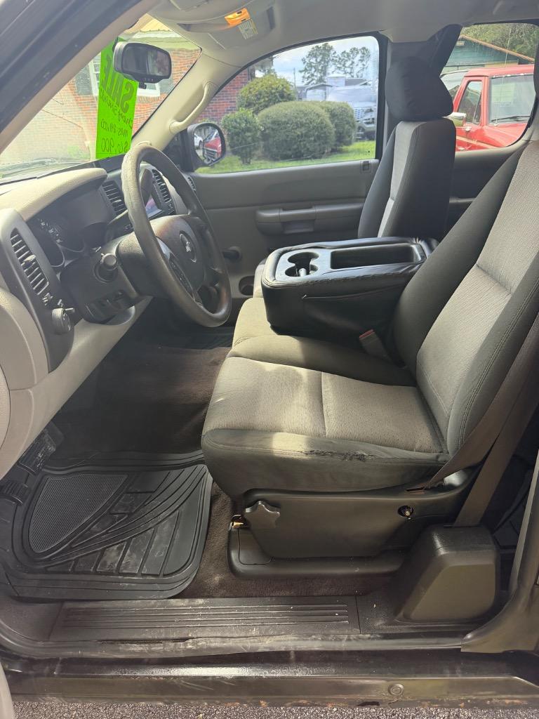 2009 Chevrolet Silverado - $6,900