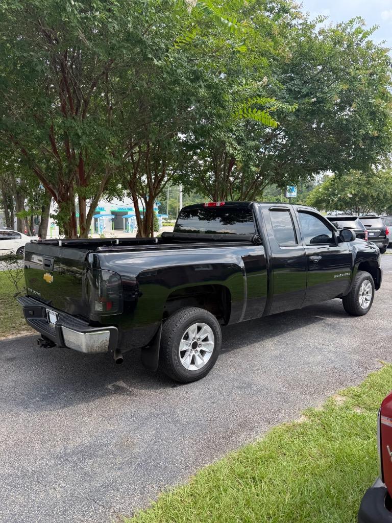 2009 Chevrolet Silverado - $6,900