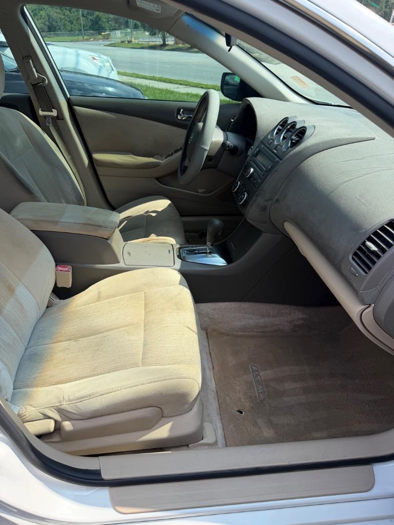 2012 Nissan Altima - $4,900