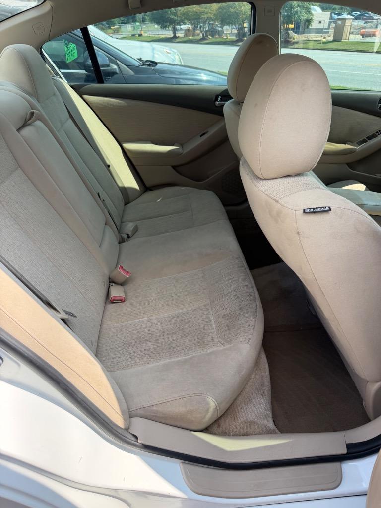 2012 Nissan Altima - $4,900