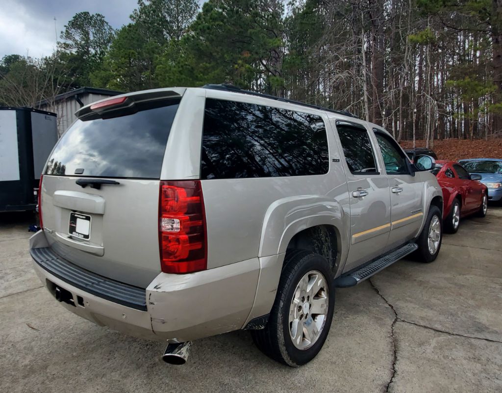 2007 Chevrolet Suburban - $5,990