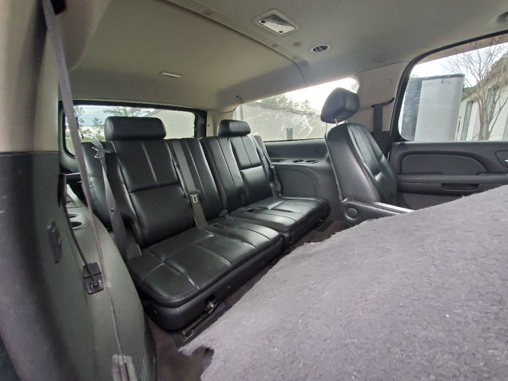 2007 Chevrolet Suburban - $5,990