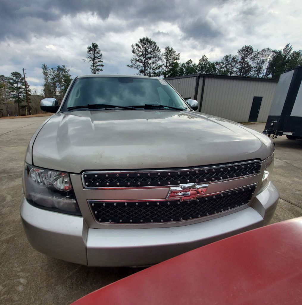 2007 Chevrolet Suburban - $5,990