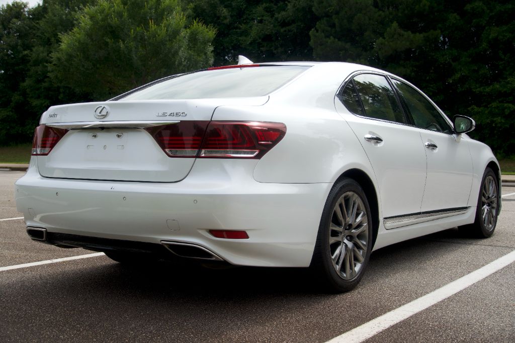 2017 Lexus LS - $22,990