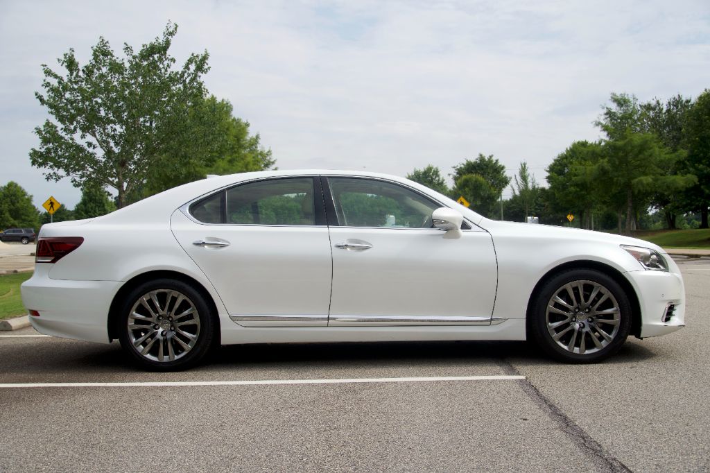 2017 Lexus LS - $22,990