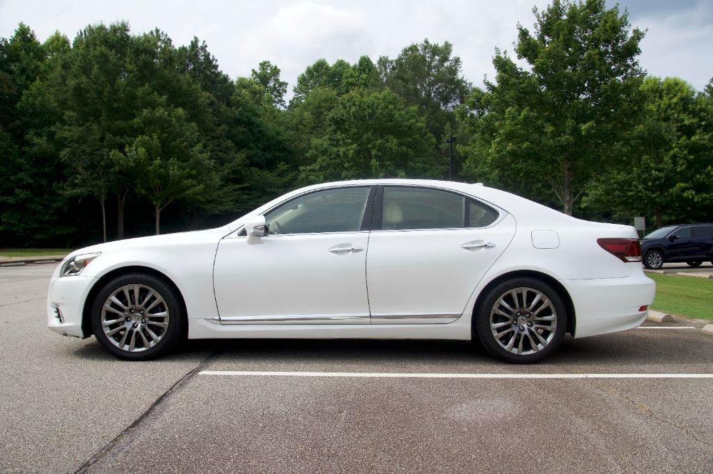 2017 Lexus LS - $22,990
