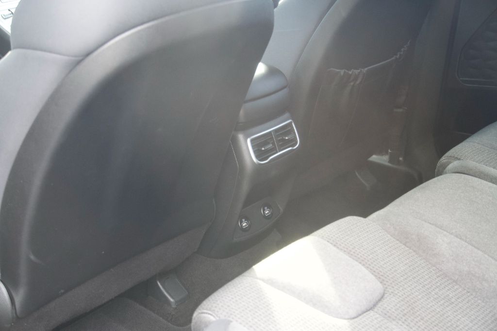 2023 Hyundai Santa Fe - $16,899