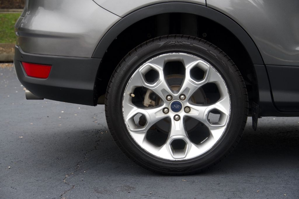 2013 Ford Escape - $8,999