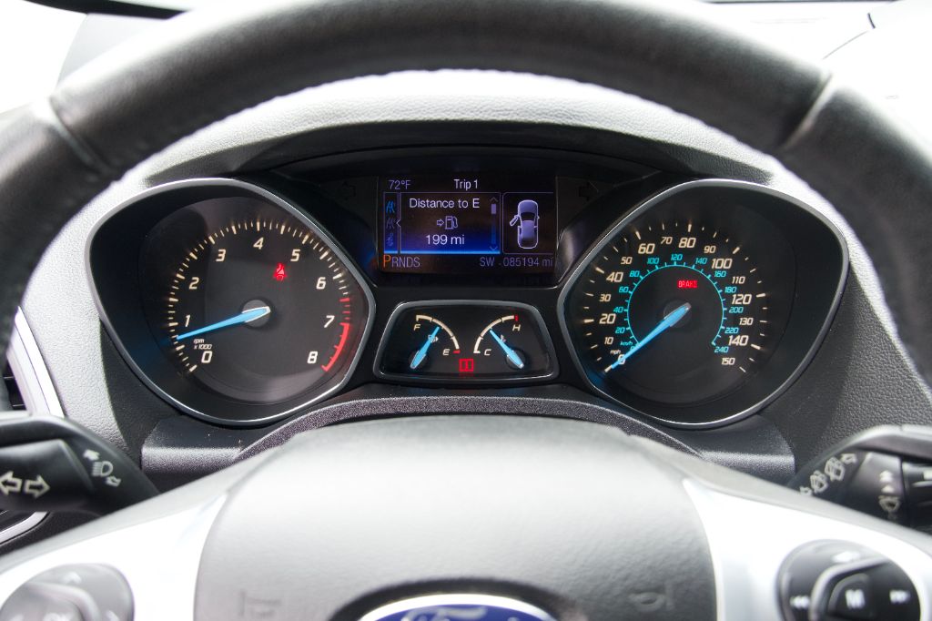 2013 Ford Escape - $8,999
