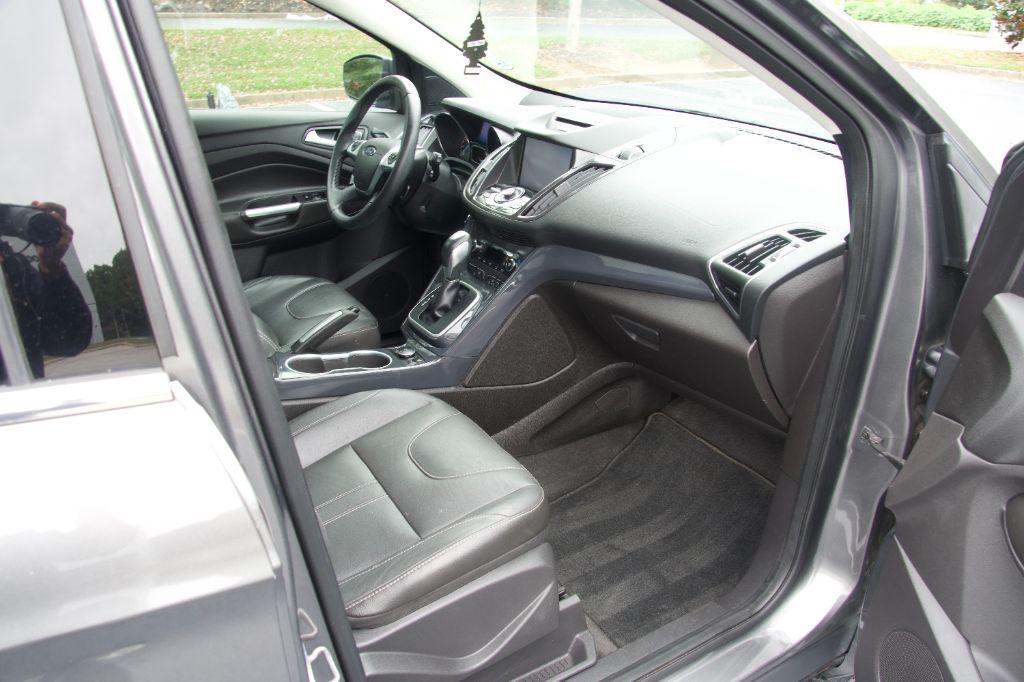 2013 Ford Escape - $8,999